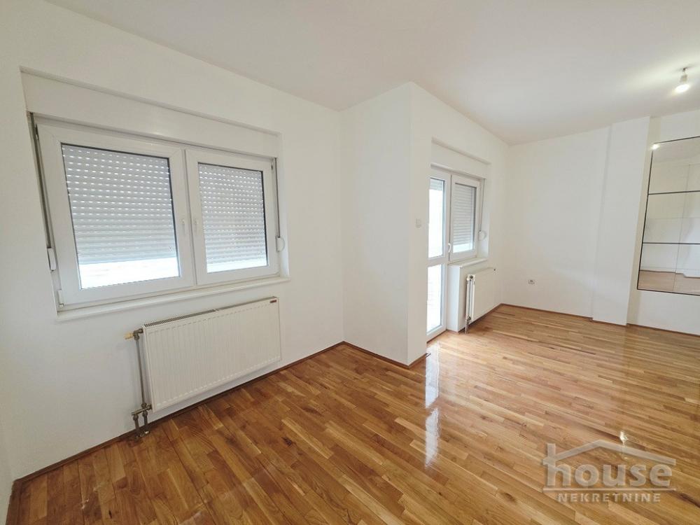 Slika 3 - Stan,NOVI SAD,BULEVAR EVROPE,kv: 96.00, € 185000, ID: 1065820