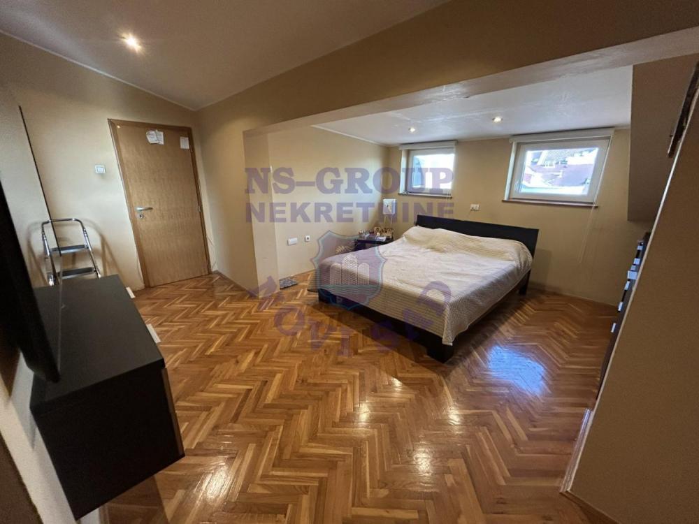 Slika 3 - Trosoban, 70m2, Bulevar oslobođenja Novi Sad, sa terasom, sa parkingom
