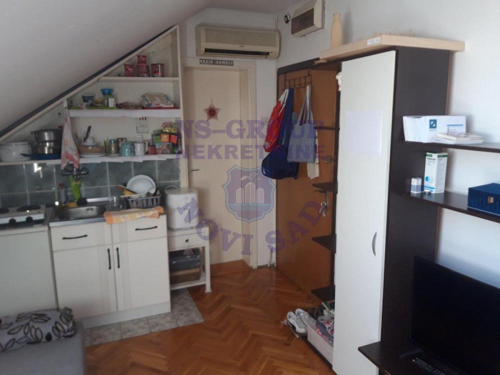 Slika 4 - Prodaja stana, 15m2, Bulevar oslobođenja Novi Sad, ima lift