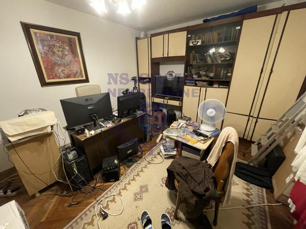 Slika 0 - Jednosoban, 40m2, Grbavica Novi Sad, sa terasom, ima lift