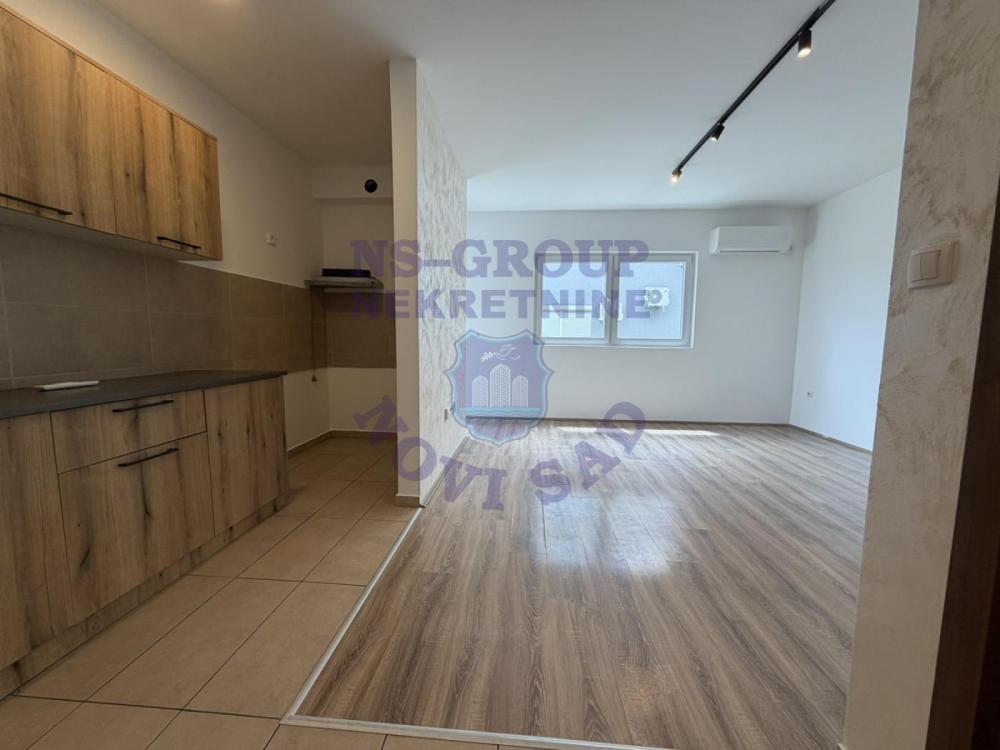 Slika 1 - Troiposoban, 68m2, Adice Novi Sad, sa terasom
