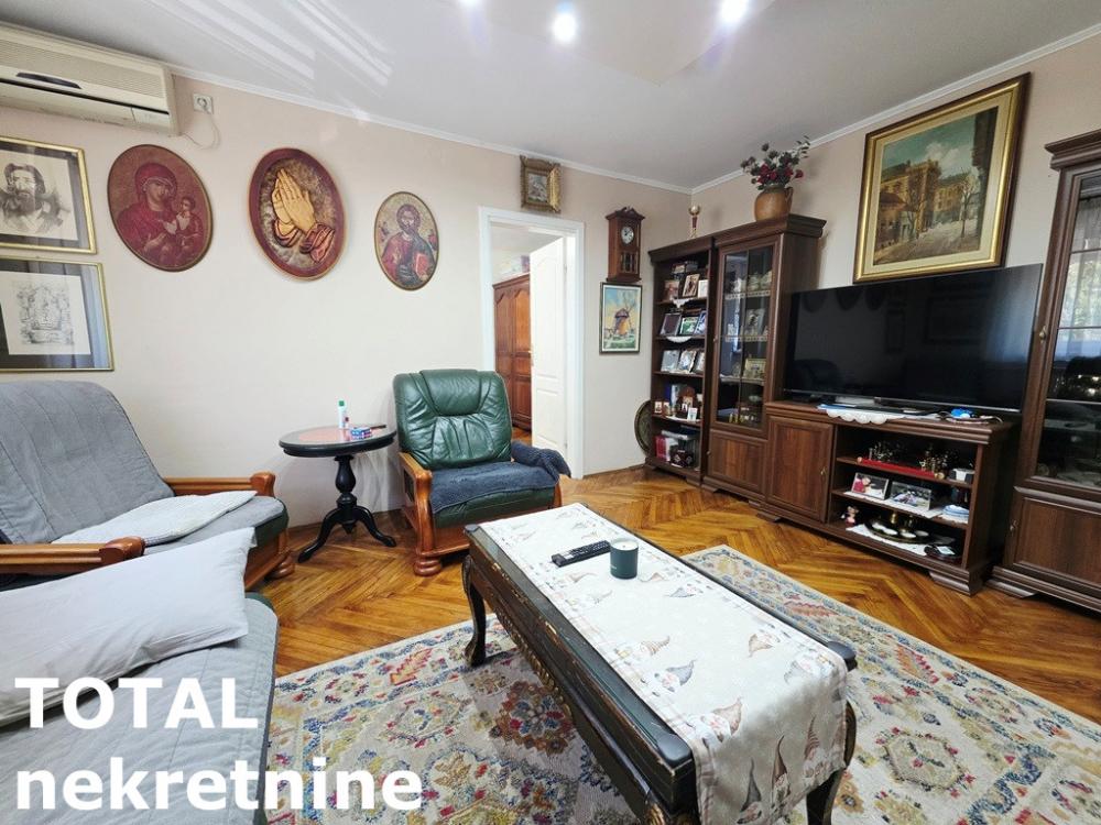 Slika 3 - Stan,NOVI SAD,DETELINARA,kv: 47.00, € 140000, ID: 1102876
