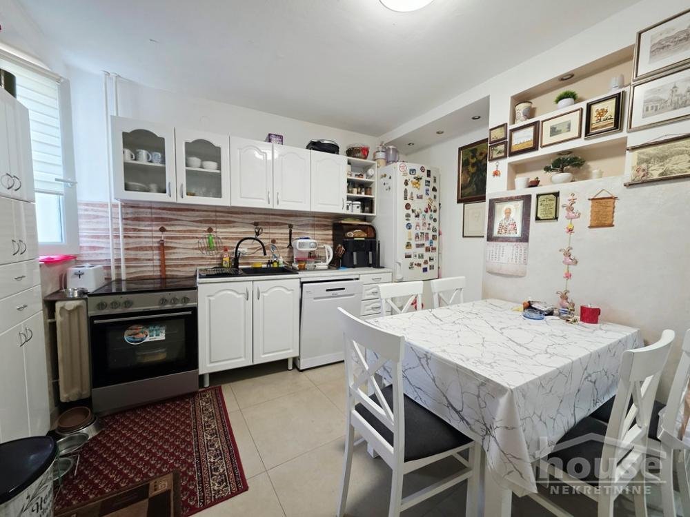 Slika 4 - Stan,NOVI SAD,DETELINARA,kv: 47.00, € 140000, ID: 1066030