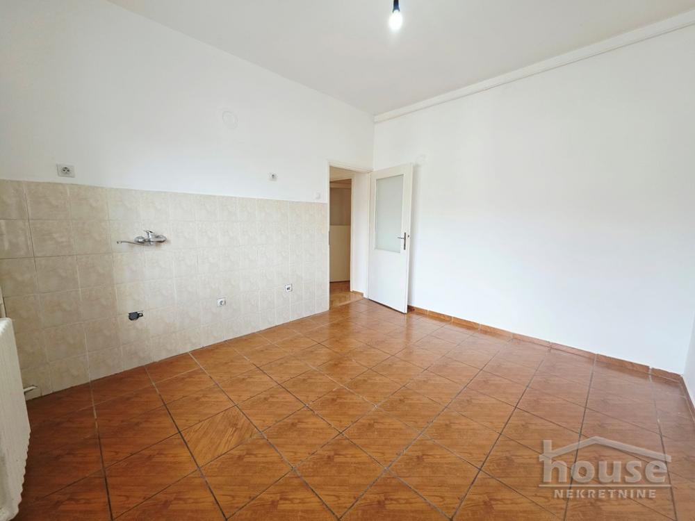 Slika 6 - Stan,NOVI SAD,KEJ,kv: 68.00, € 205000, ID: 1065672