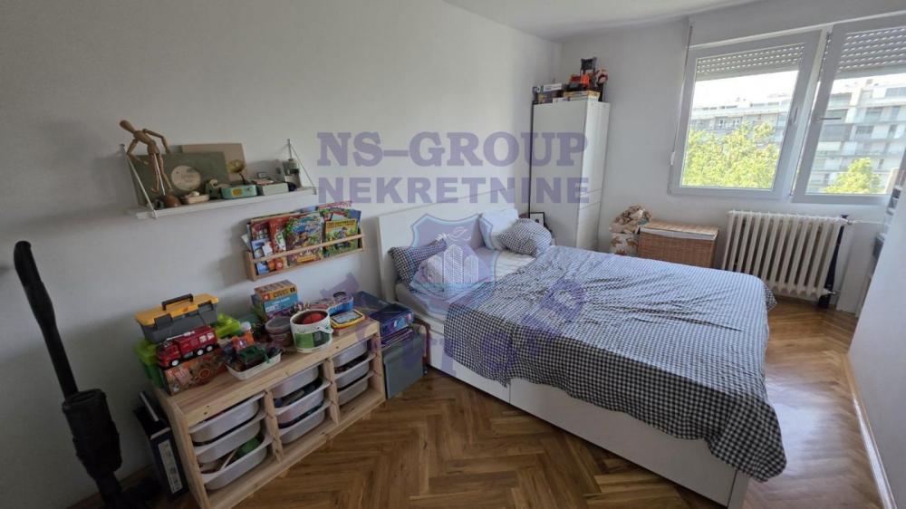Slika 6 - Jednoiposoban, 39m2, Grbavica Novi Sad