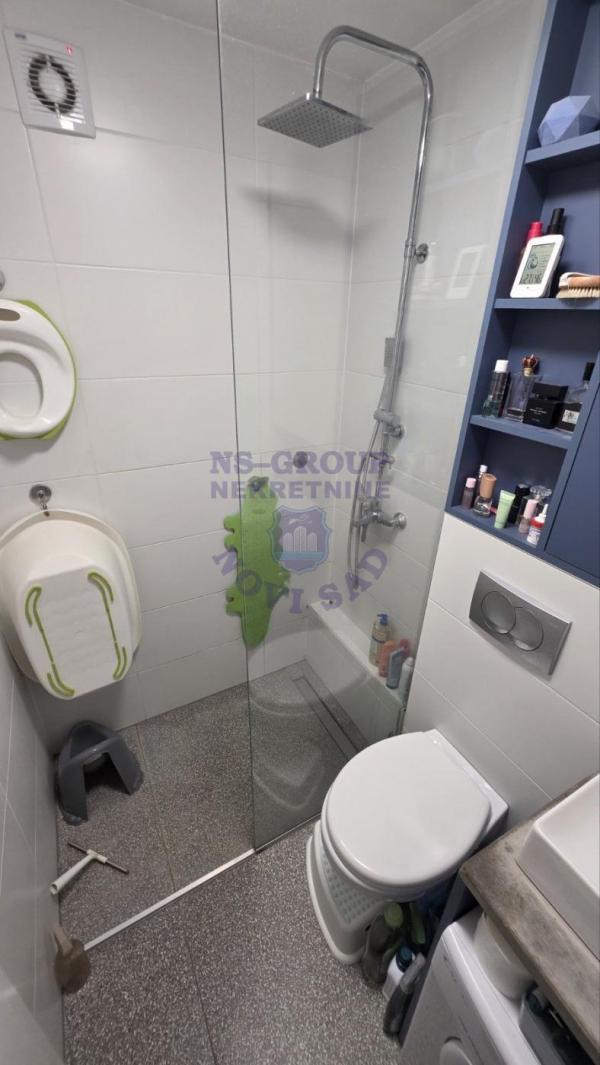 Slika 11 - Jednoiposoban, 39m2, Grbavica Novi Sad