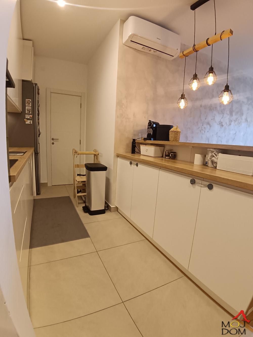 Slika 2 - Stan,NOVI SAD,PODBARA,kv: 62, € 212180, ID: 1032479