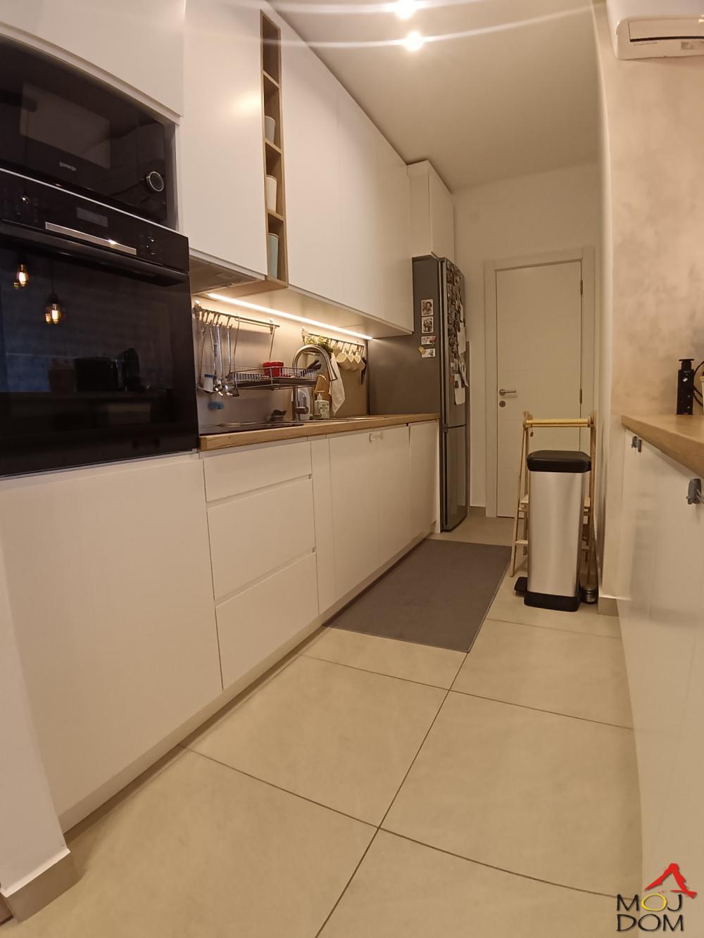 Slika 3 - Stan,NOVI SAD,PODBARA,kv: 62, € 212180, ID: 1032479