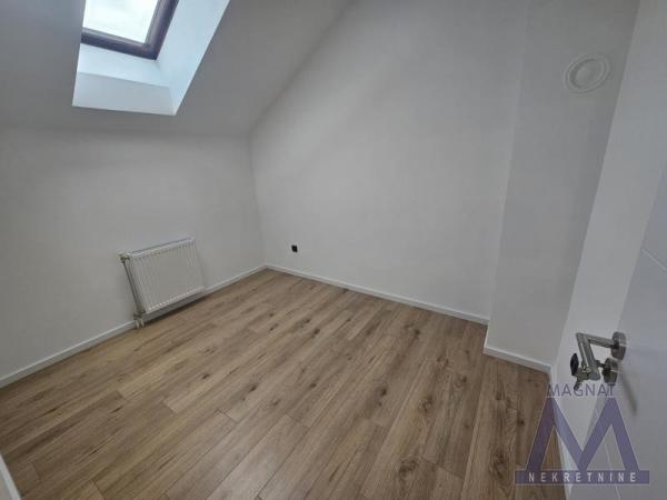 Slika 8 - Stan,NOVI SAD,CENTAR,kv: 58, € 190550, ID: 1019397