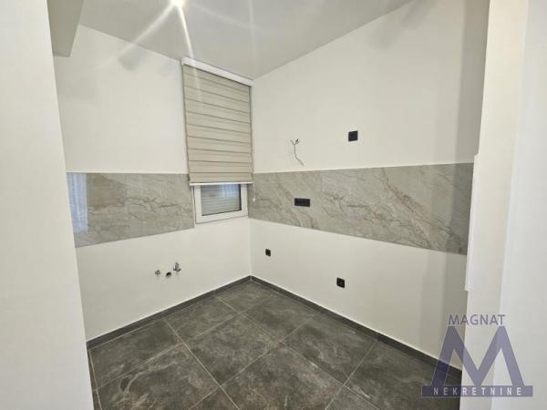 Slika 4 - Stan,NOVI SAD,CENTAR,kv: 58, € 190550, ID: 1019397