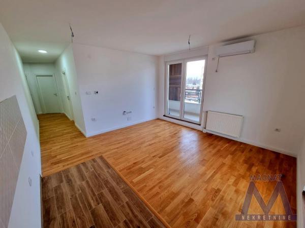 Slika 1 - Stan,NOVI SAD,SOMBORSKI BULEVAR,kv: 63, € 166860, ID: 1019398