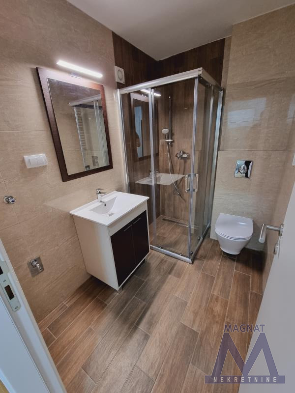 Slika 5 - Stan,NOVI SAD,SOMBORSKI BULEVAR,kv: 63, € 166860, ID: 1019398