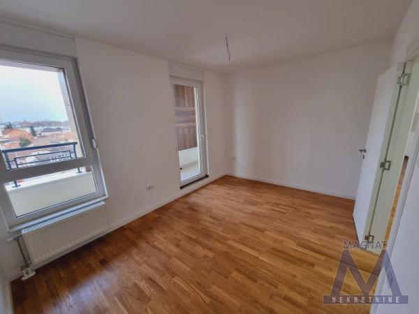 Slika 2 - Stan,NOVI SAD,SOMBORSKI BULEVAR,kv: 63, € 166860, ID: 1019398