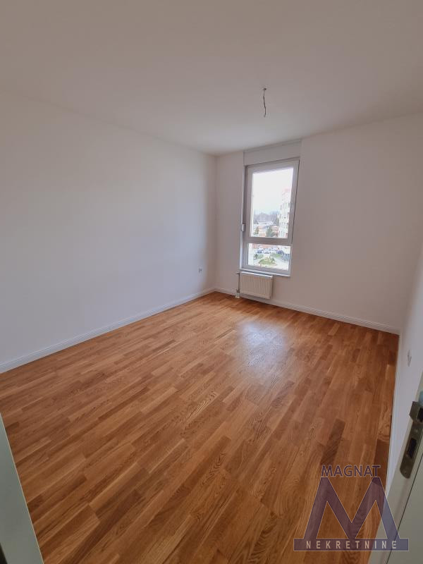 Slika 3 - Stan,NOVI SAD,SOMBORSKI BULEVAR,kv: 63, € 166860, ID: 1019398