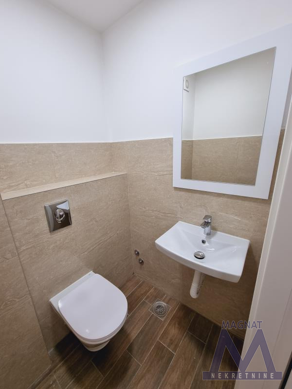 Slika 6 - Stan,NOVI SAD,SOMBORSKI BULEVAR,kv: 63, € 166860, ID: 1019398