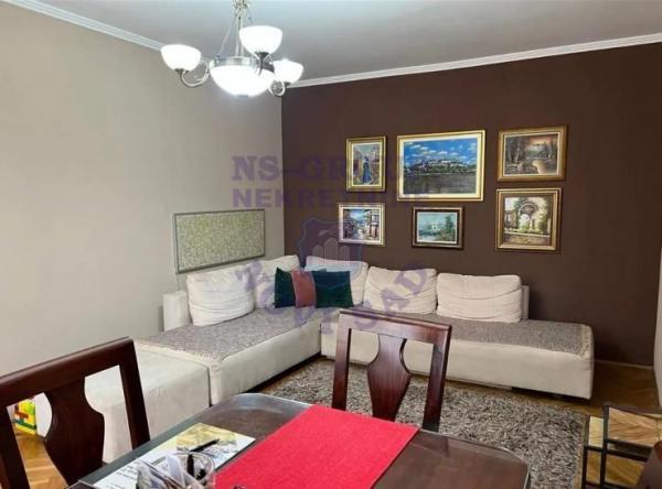 Glavna slika -Trosoban, 72m2, Bulevar patrijarha Pavla (Somborski bulevar) Novi Sad, sa terasom