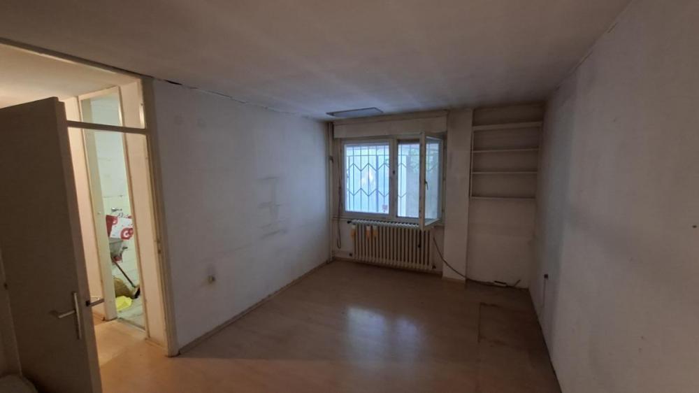 Slika 2 - Stan sa privatnim dvorištem,Liman 3