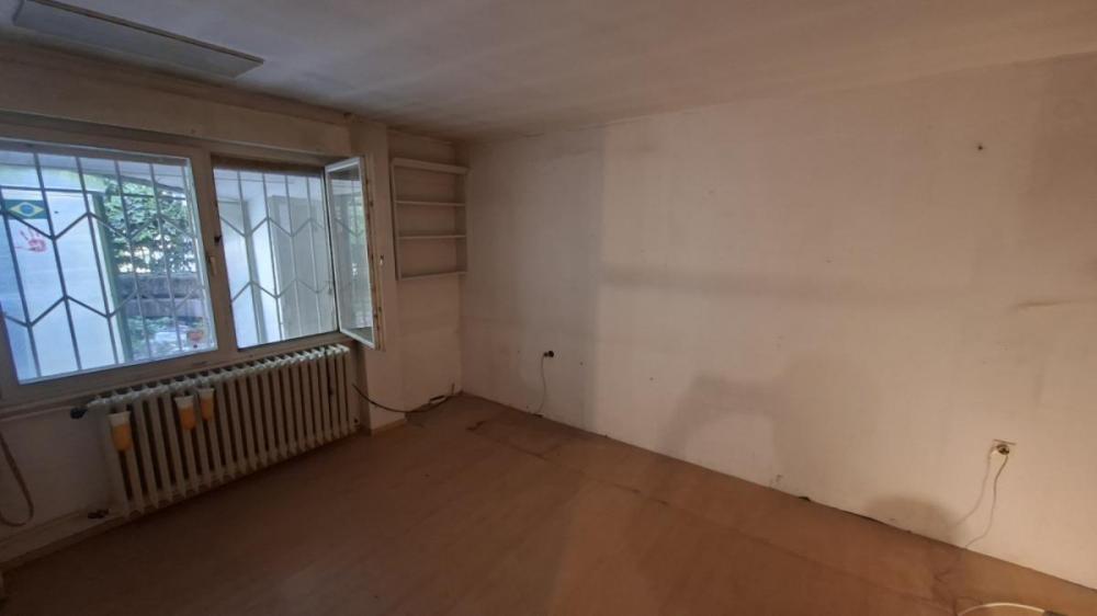 Slika 4 - Stan sa privatnim dvorištem,Liman 3