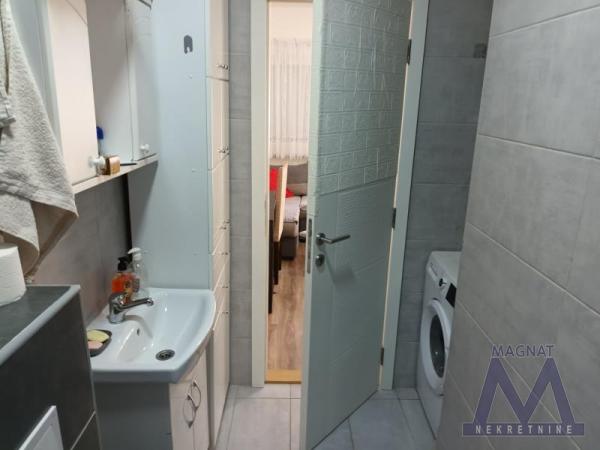 Slika 6 - Stan,NOVI SAD,ADICE,kv: 22, € 49500, ID: 1019396