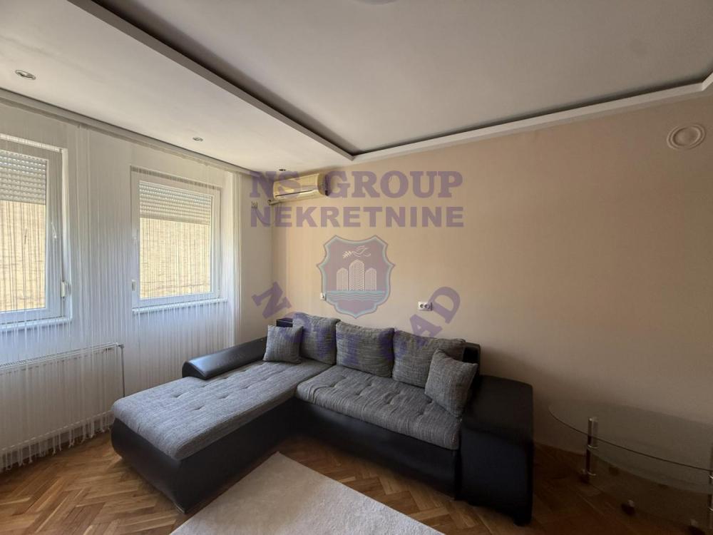 Slika 1 - 573422-Na prodaju kompletno nameštena garsonjera na Grbavici