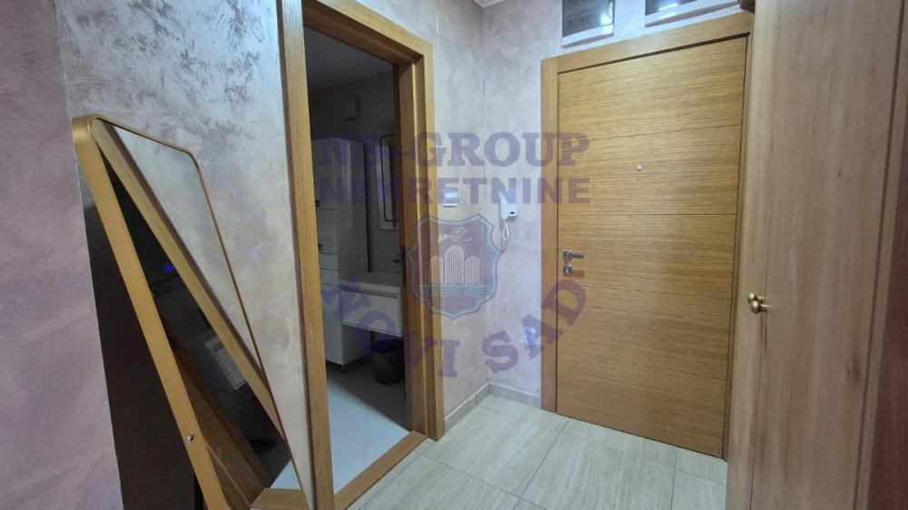 Slika 6 - Dvosoban, 42m2, Podbara Novi Sad, sa terasom, ima lift
