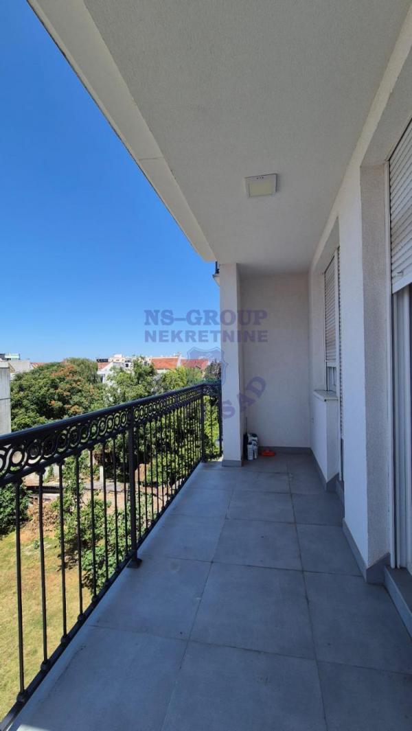 Slika 10 - Dvosoban, 42m2, Podbara Novi Sad, sa terasom, ima lift