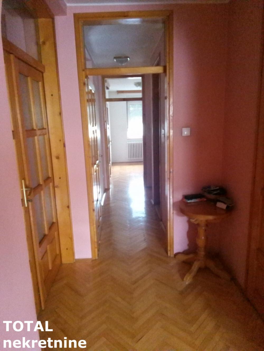 Slika 9 - Stan,NOVI SAD,PODBARA,kv: 95.00, € 237500, ID: 1102837