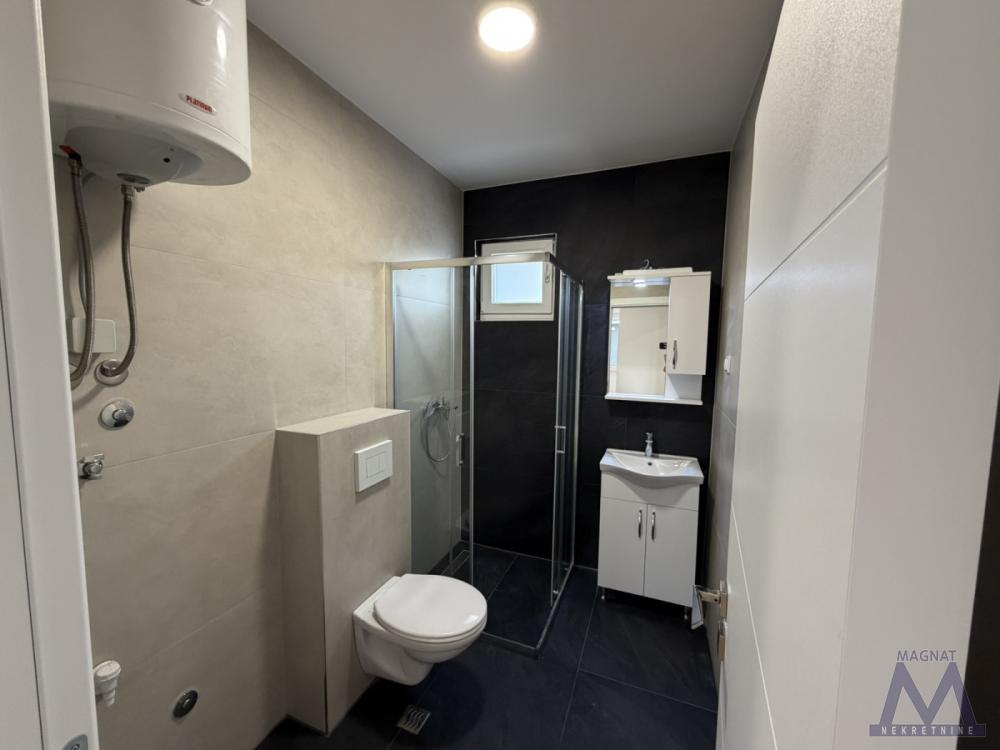 Slika 5 - Stan,NOVI SAD,KLISA,kv: 37, € 80000, ID: 1019409