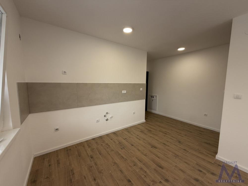 Slika 2 - Stan,NOVI SAD,KLISA,kv: 37, € 80000, ID: 1019409