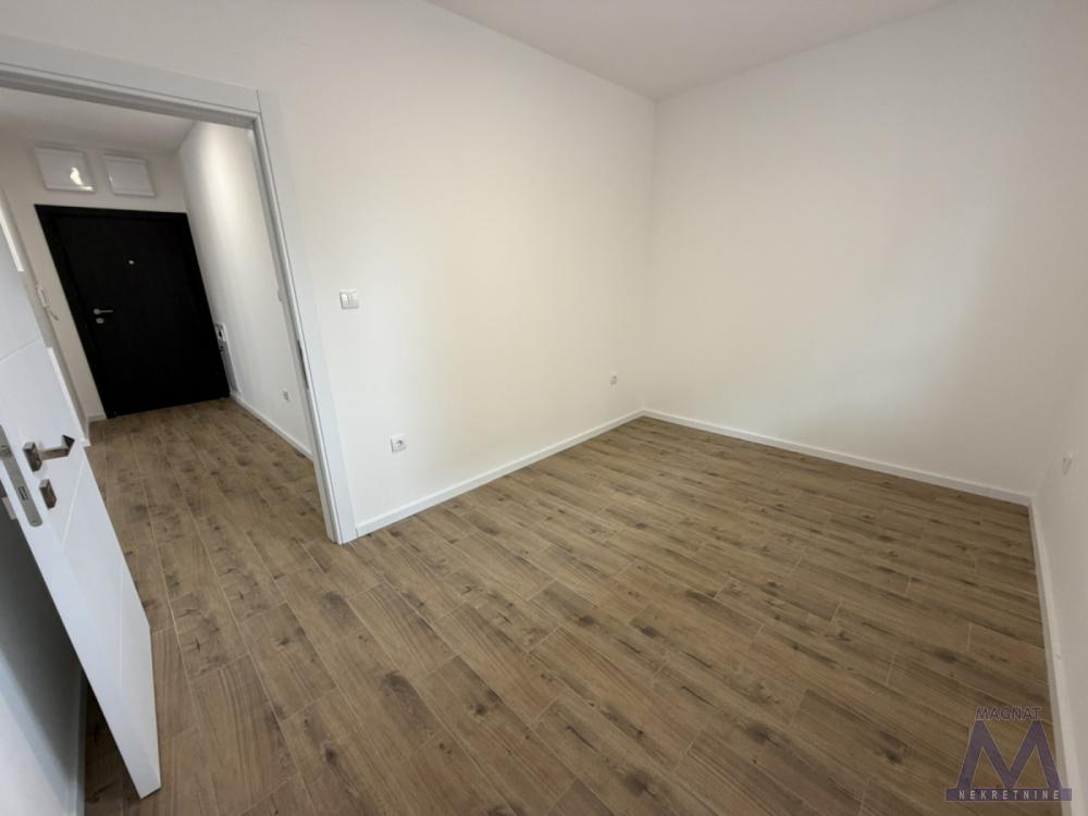 Slika 8 - Stan,NOVI SAD,KLISA,kv: 37, € 80000, ID: 1019409
