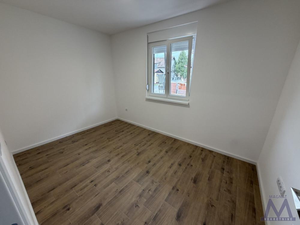 Slika 7 - Stan,NOVI SAD,KLISA,kv: 37, € 80000, ID: 1019409