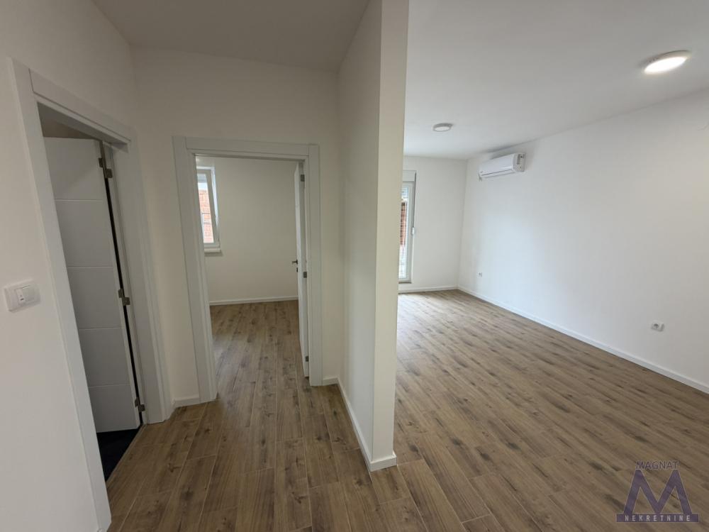 Slika 3 - Stan,NOVI SAD,KLISA,kv: 37, € 80000, ID: 1019409