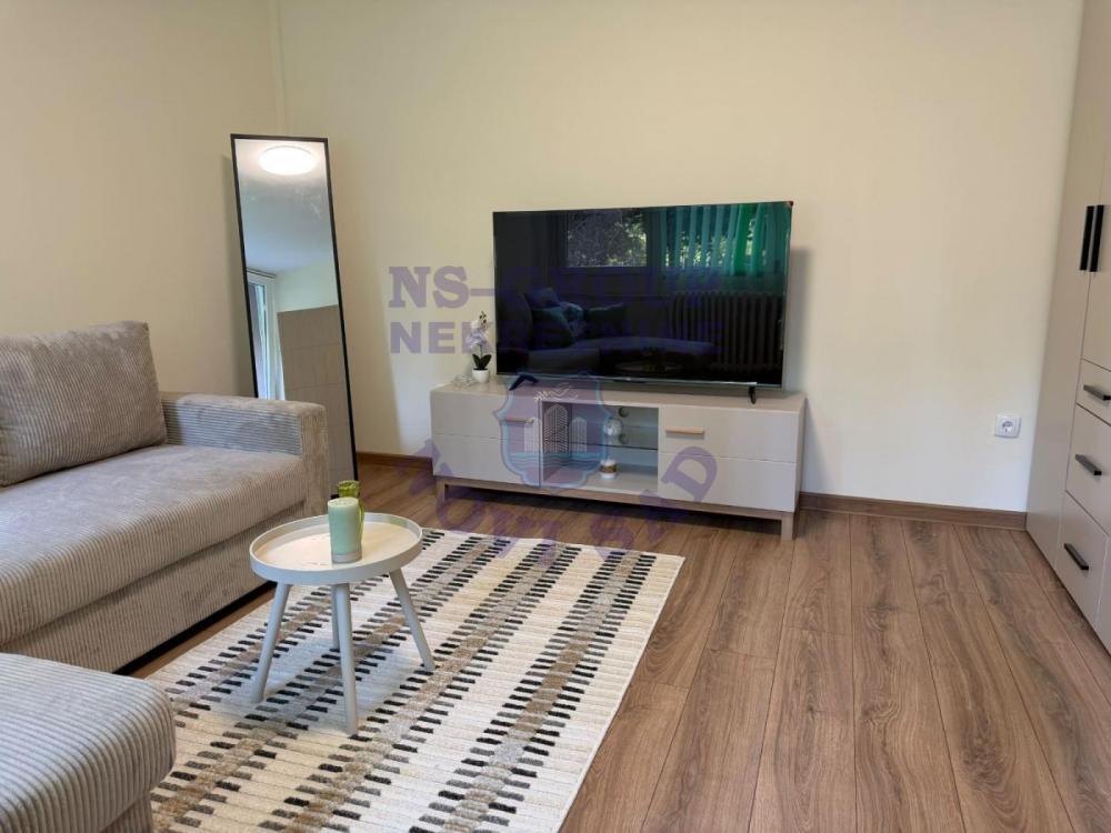 Slika 1 - Jednosoban, 32m2, Novo naselje Novi Sad