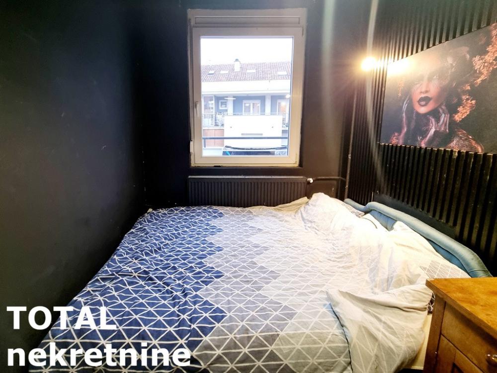 Slika 8 - Stan,NOVI SAD,GRBAVICA,kv: 29.00, € 110000, ID: 1099940