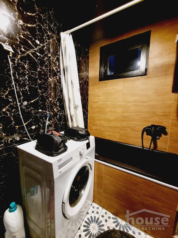 Slika 10 - Stan,NOVI SAD,GRBAVICA,kv: 29.00, € 110000, ID: 1063092