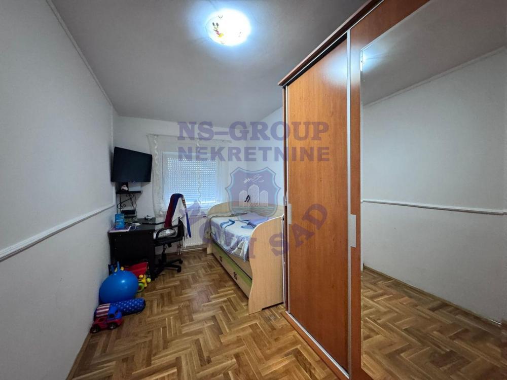Slika 5 - 567784-Na prodaju kompletno namešten trosoban stan na Novoj Detelinari
