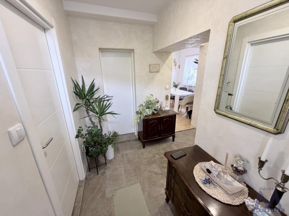 Slika 8 - Stan,NOVI SAD,TELEP,kv: 79, € 179000, ID: 1019411