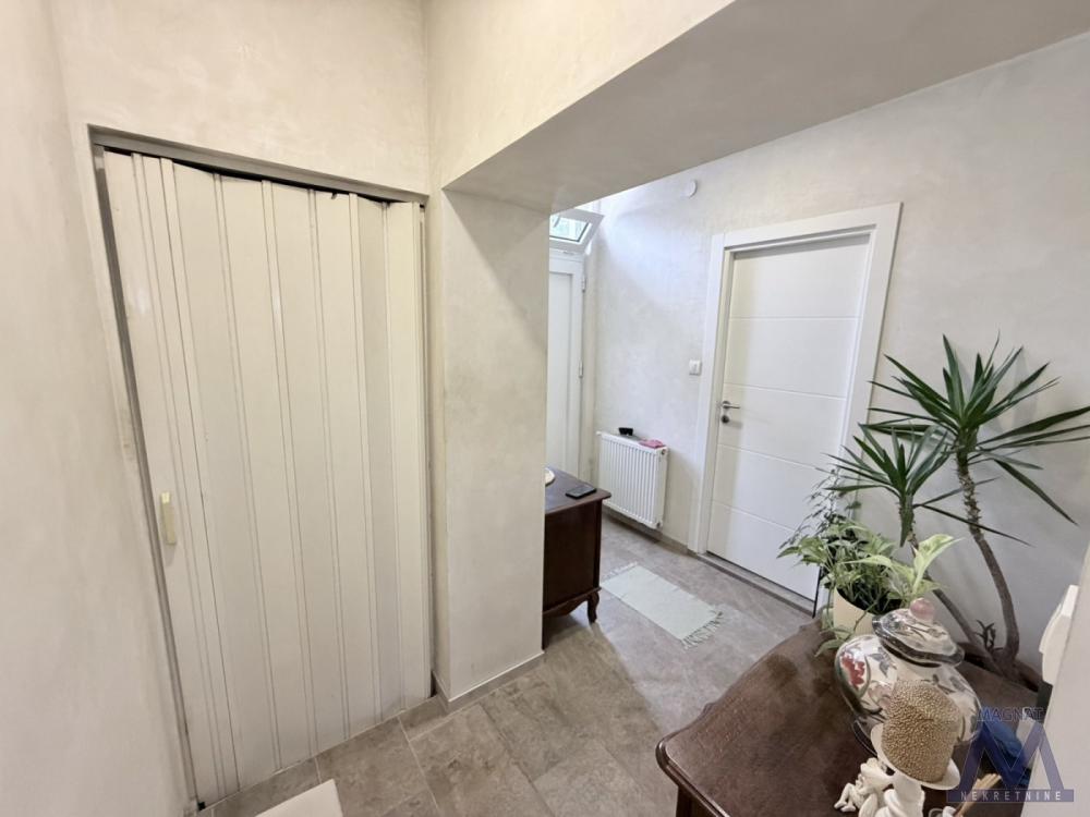 Slika 11 - Stan,NOVI SAD,TELEP,kv: 79, € 179000, ID: 1019411