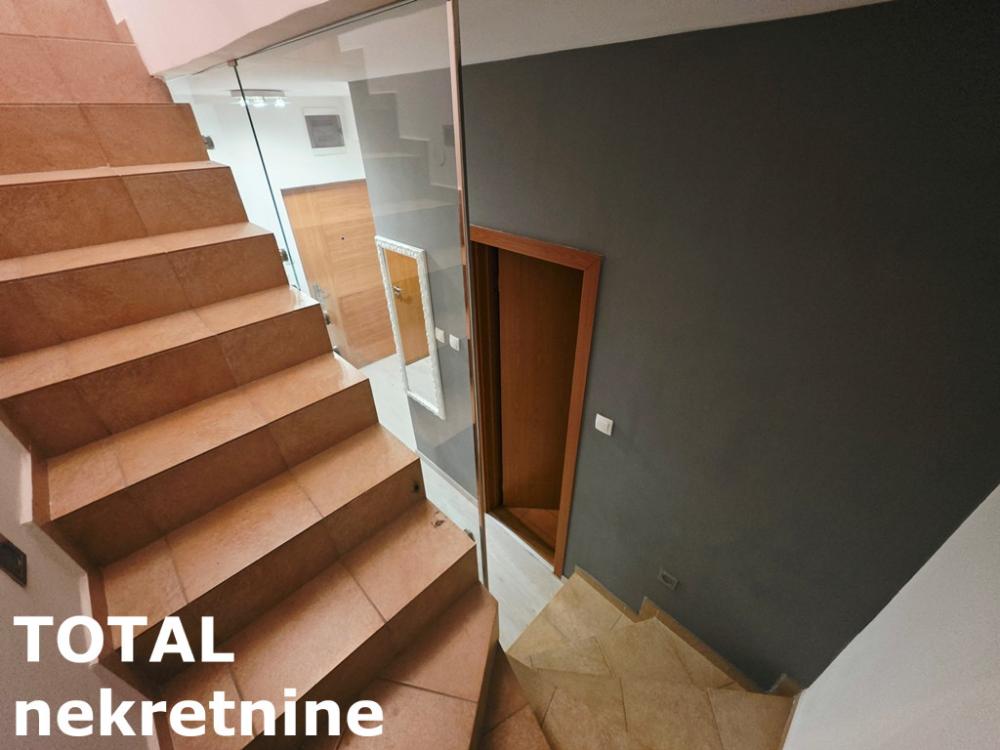 Slika 8 - Stan,NOVI SAD,NOVA DETELINARA,kv: 72.00, € 180000, ID: 1102898
