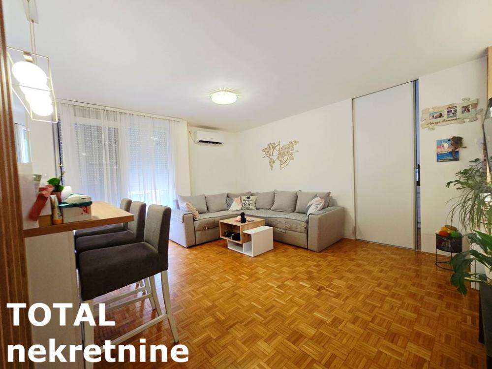 Slika 4 - Stan,NOVI SAD,LIMAN 3,kv: 76.00, € 258000, ID: 1102911