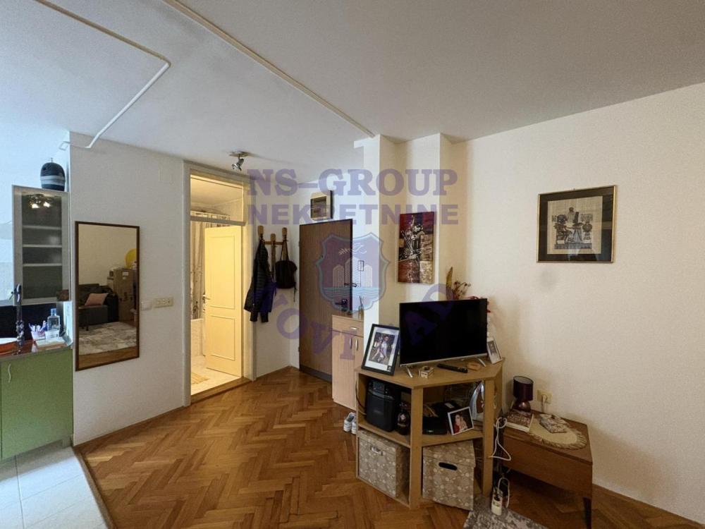 Slika 2 - Jednoiposoban, 41m2, Spens Novi Sad Novi Sad, ima lift