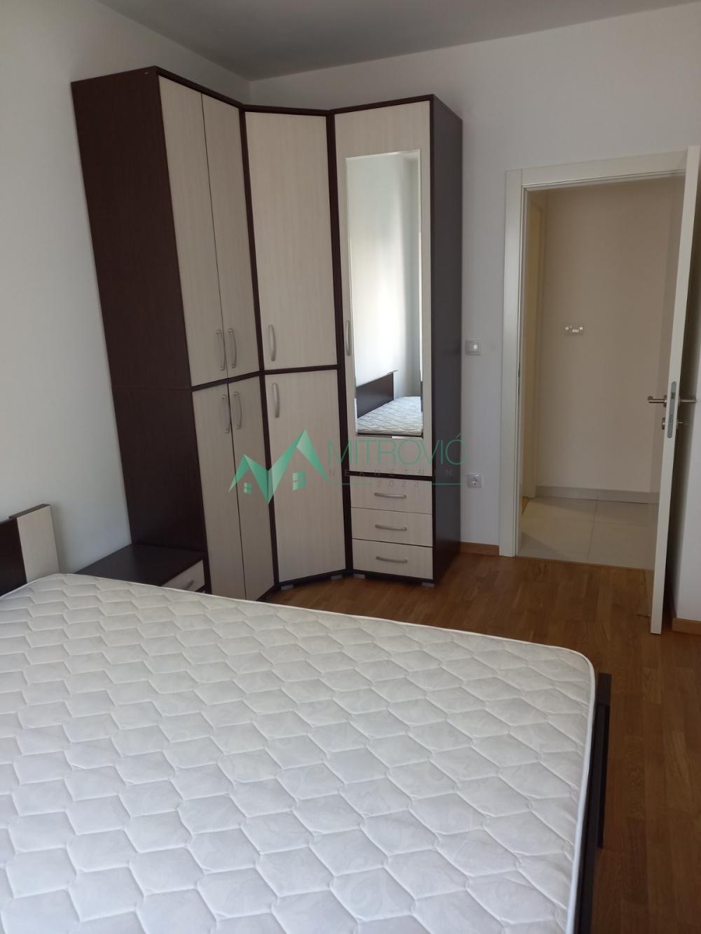 Slika 5 - Moderan kompletno namešten trosoban stan-Bulevar Evrope - izuzetna ponuda (šifra oglasa:1003849)