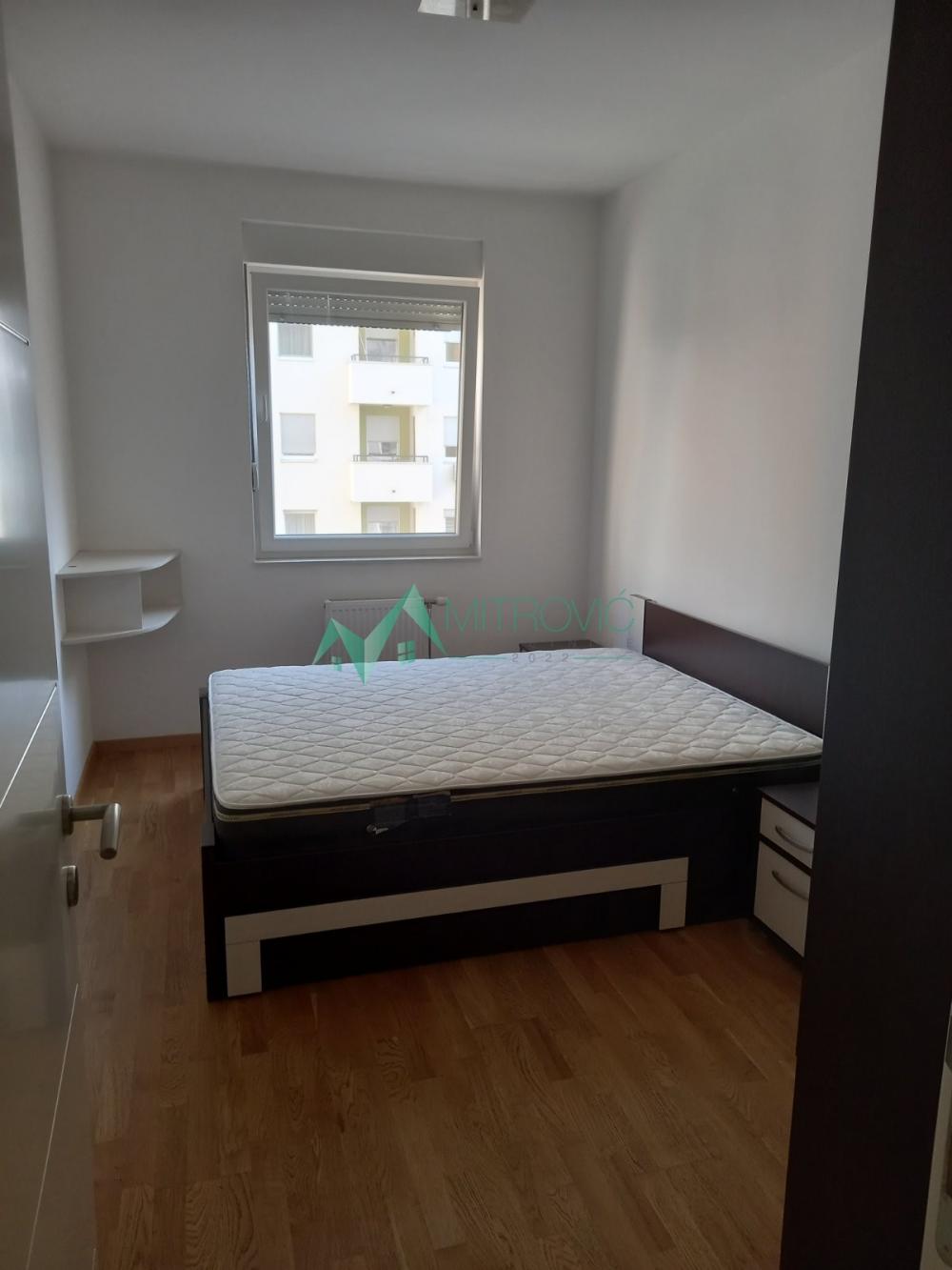Slika 8 - Moderan kompletno namešten trosoban stan-Bulevar Evrope - izuzetna ponuda (šifra oglasa:1003849)