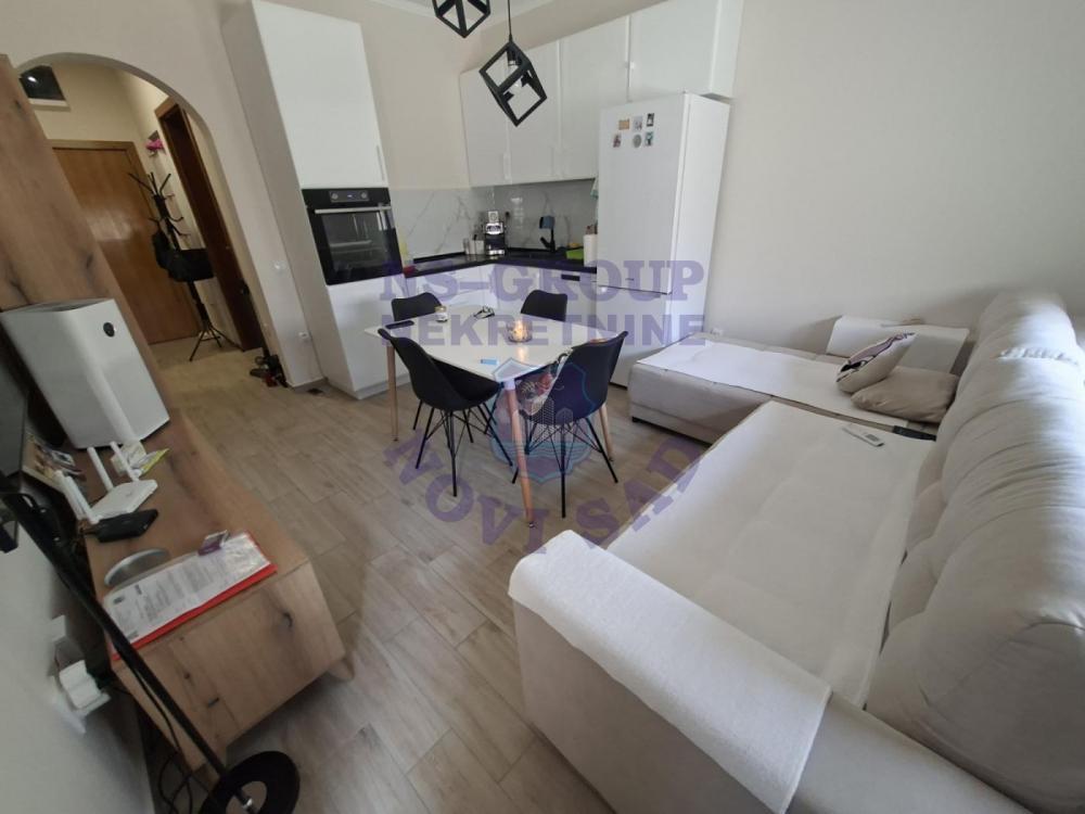 Glavna slika -574955-Dvoiposoban stan na Grbavici!