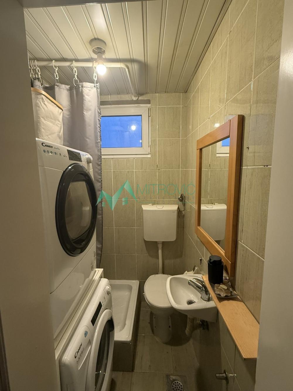 Slika 4 - Troiposoban vrlo funkcionalan Troiposoban, duplex stan, 77m2, Miše Dimitrijevića. (šifra: 1004536) 