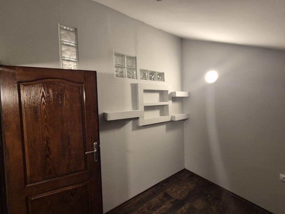 Slika 2 - Stan,NOVI SAD,NOVI BULEVAR,kv: 82.00, € 123600, ID: 1059602
