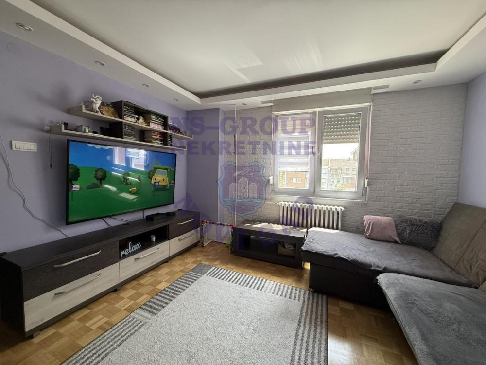 Glavna slika -570695-Na prodaju trosoban stan na Novom Naselju
