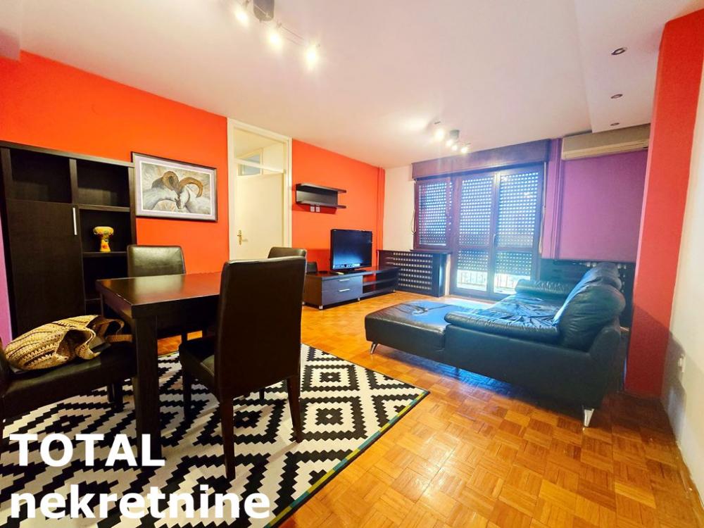 Slika 2 - Stan,NOVI SAD,BULEVAR,kv: 54.00, € 165000, ID: 1102906
