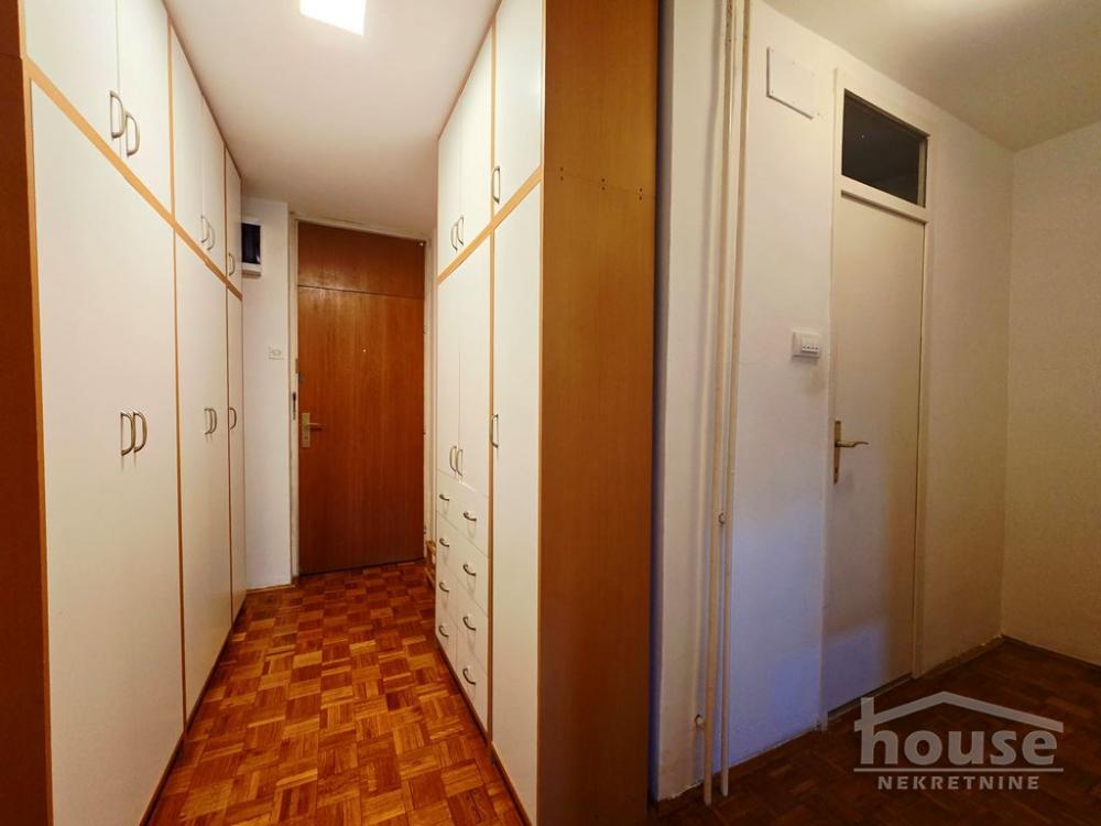 Slika 9 - Stan,NOVI SAD,BULEVAR,kv: 54.00, € 165000, ID: 1066060