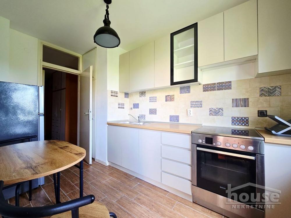 Slika 4 - Stan,NOVI SAD,BULEVAR,kv: 54.00, € 165000, ID: 1066060